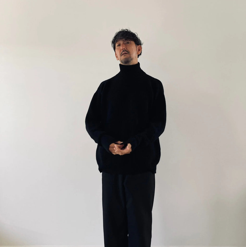 cleaveland <br> "The new world" <br> H/pullover long sleeve Black