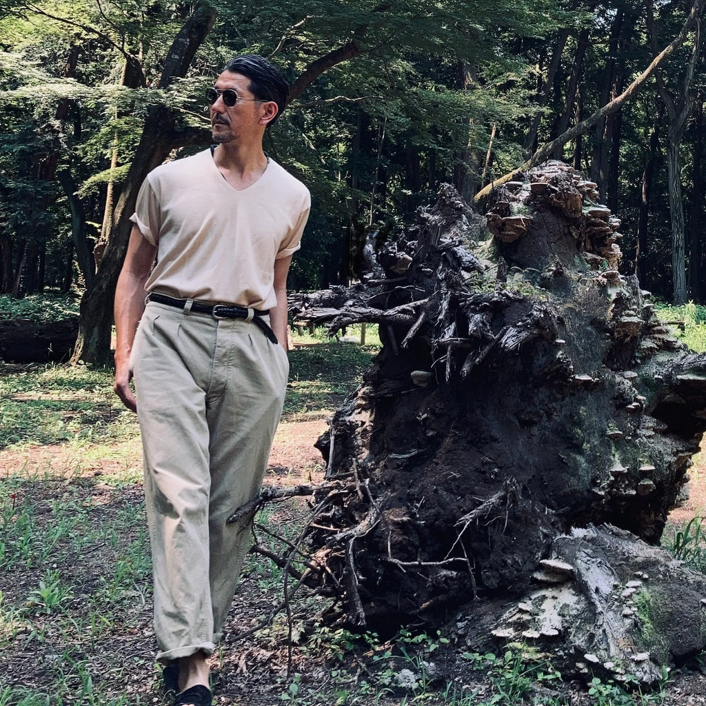 cleaveland    <br>  ”Out of everywhere”   <br> V/pullover Short sleeve  wool jersey Light beige