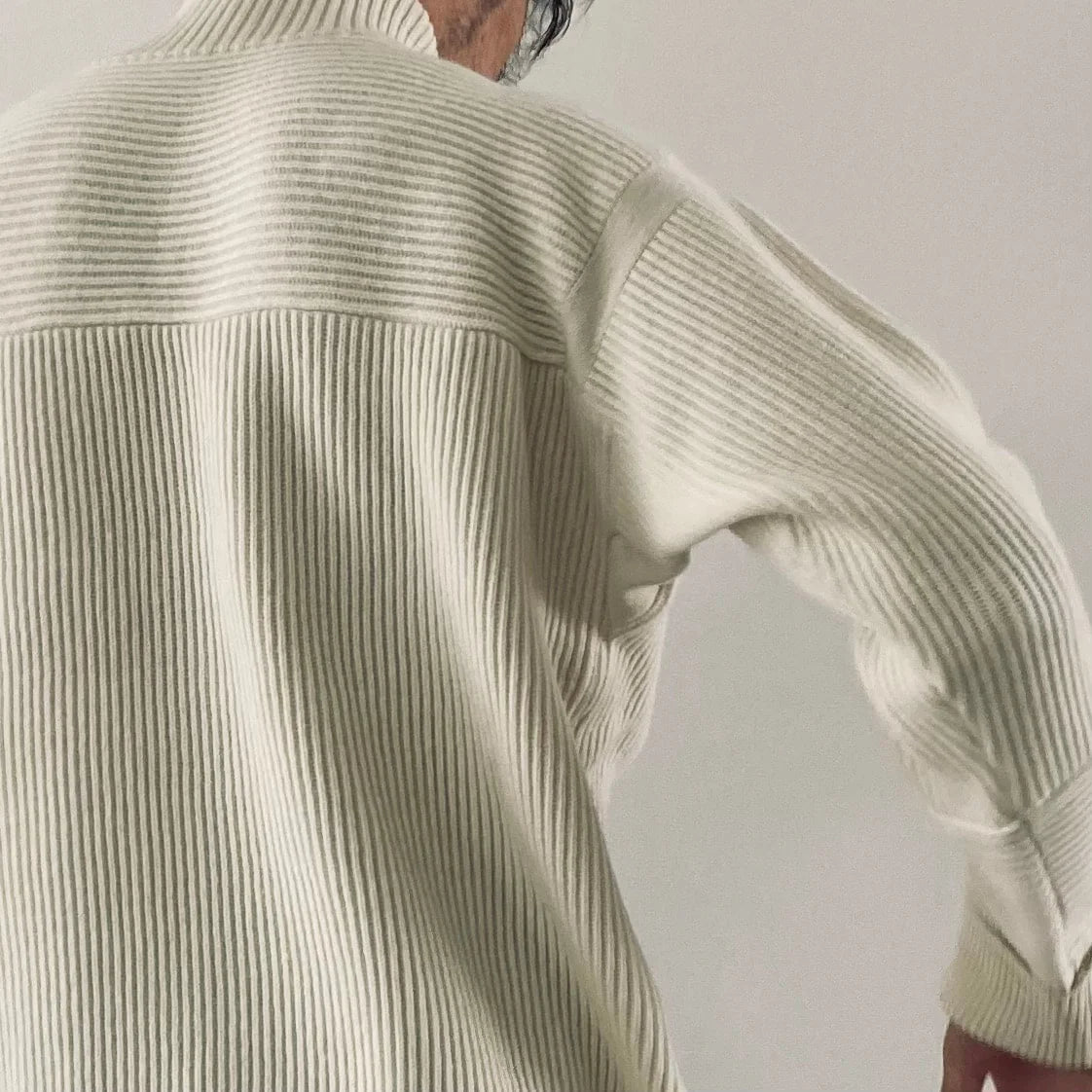 cleaveland <br> "The new world" <br> H/pullover long sleeve Off white