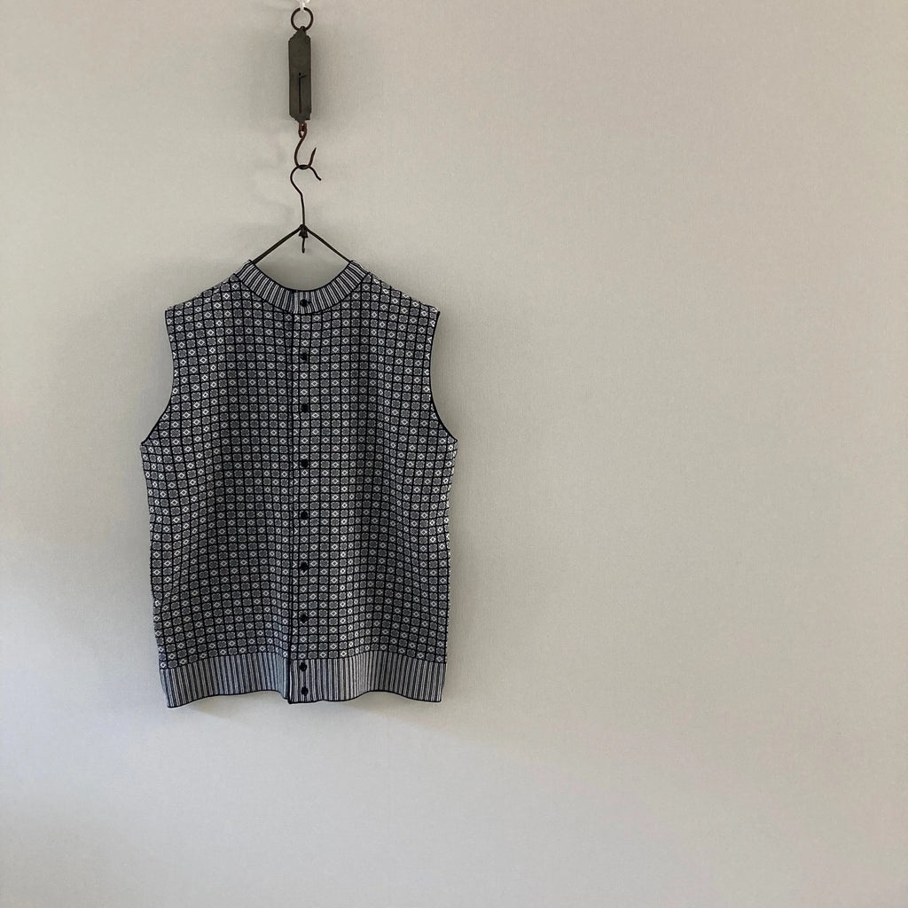 cleaveland <br>  “Small town” <br> Re/vest Black