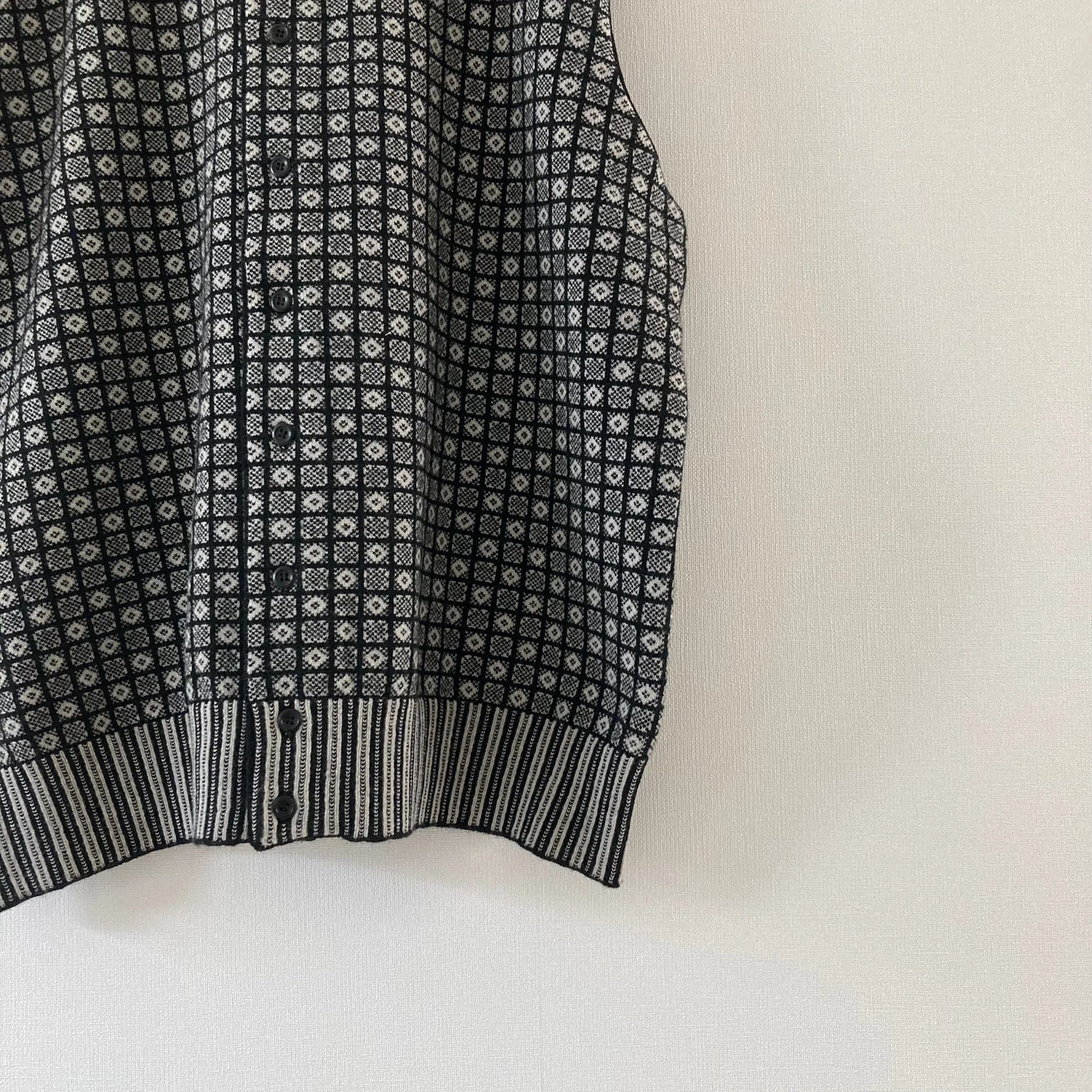 cleaveland <br> “Small town” <br> Re/vest Black mw