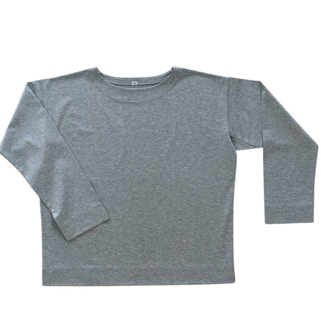 cleaveland   <br>   ”Out of everywhere”   <br> C/pullover Long sleeve Light gray