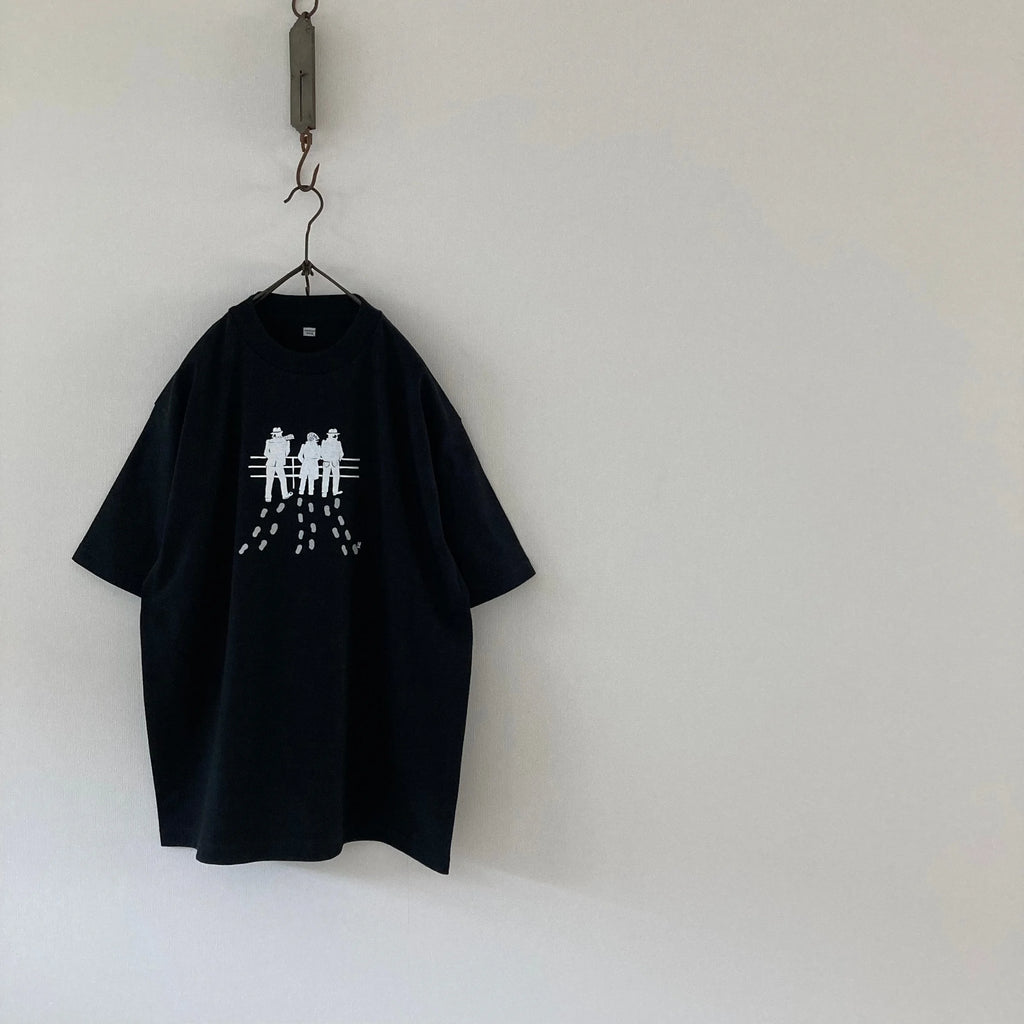 cleaveland   <br>   ”wasn’t saying”   <br> C/pullover Short sleeve Black