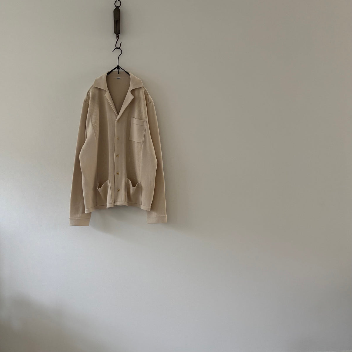 cleaveland <br> "The new world" <br> OC/cardigan long sleeve Raw white