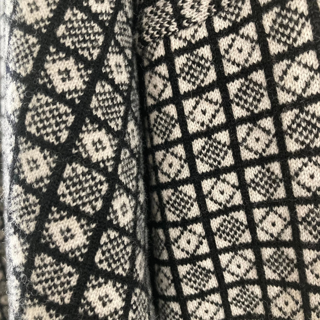 cleaveland <br> “Small town” <br> Re/cardigan Black mw
