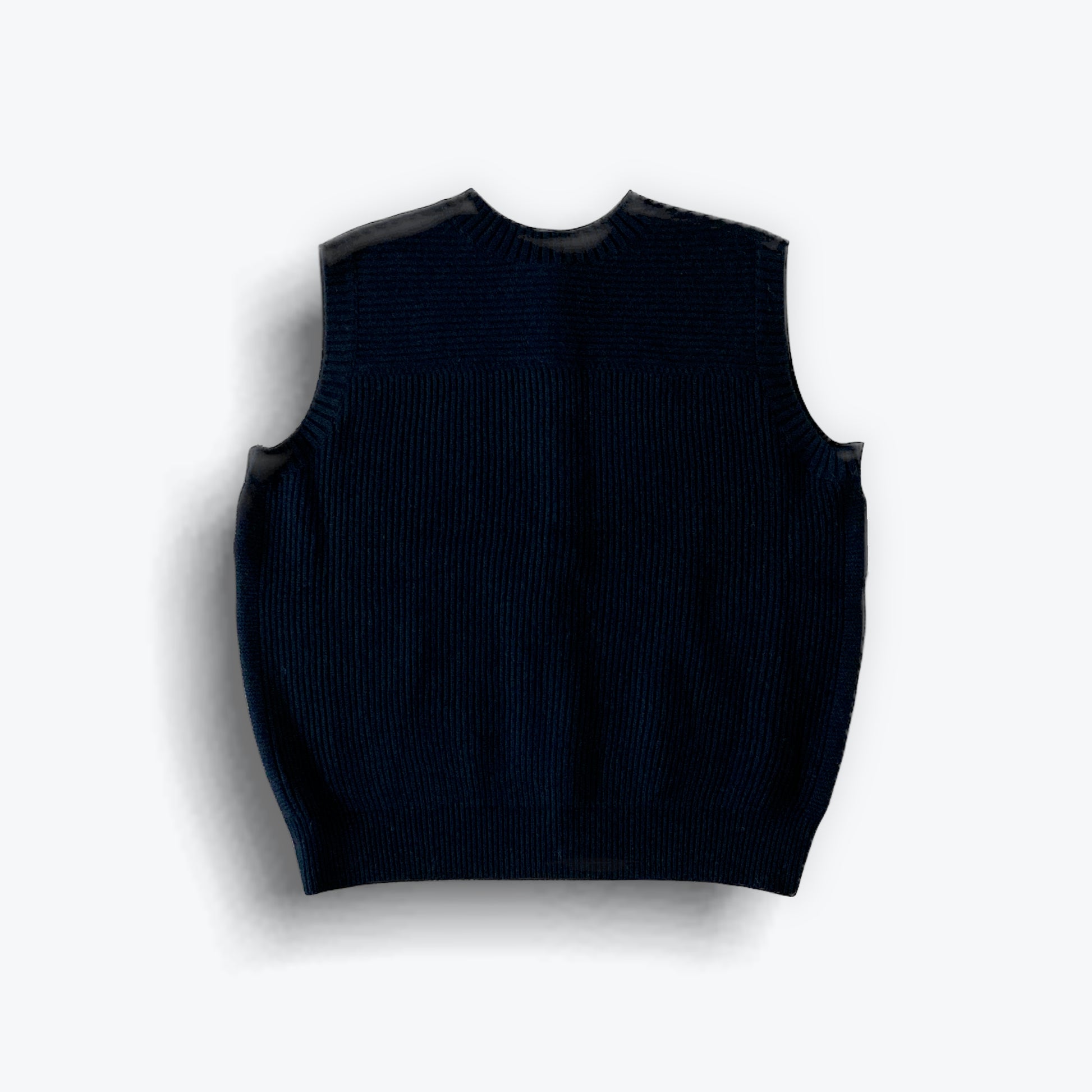 cleaveland <br> "The new world" <br> Re/vest Black