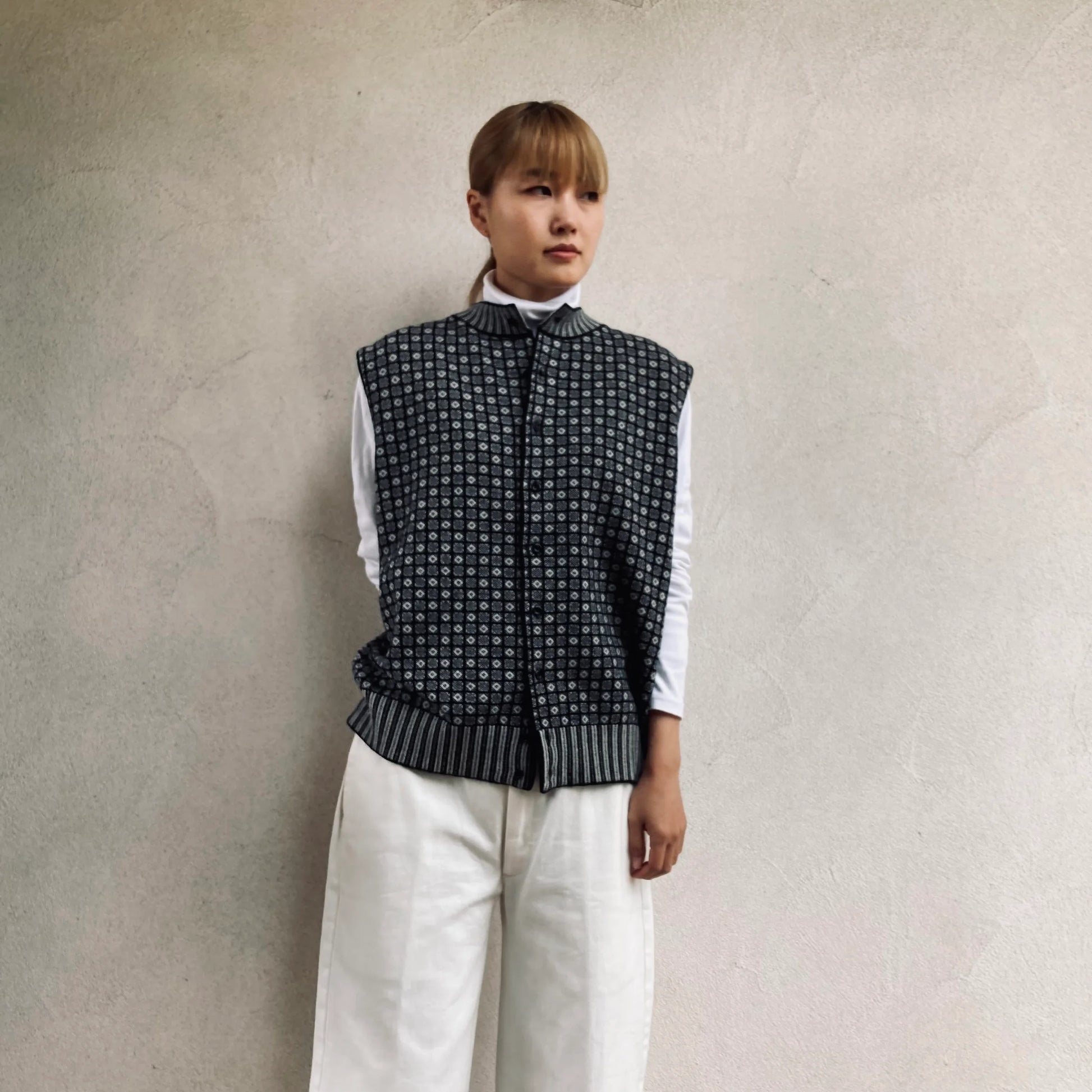 cleaveland <br> “Small town” <br> Re/vest Black mw