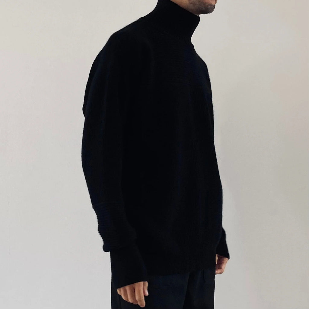 cleaveland <br> "The new world" <br> H/pullover long sleeve Black