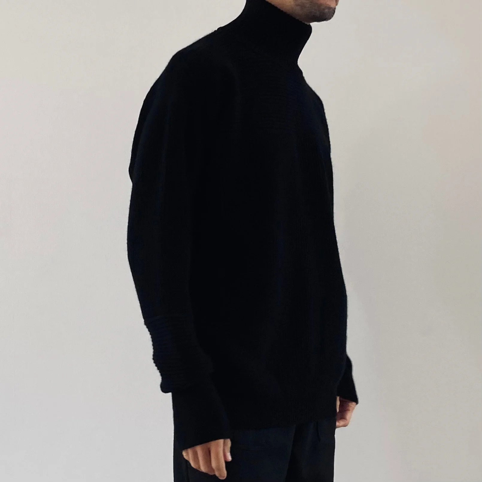 cleaveland <br> "The new world" <br> H/pullover long sleeve Black