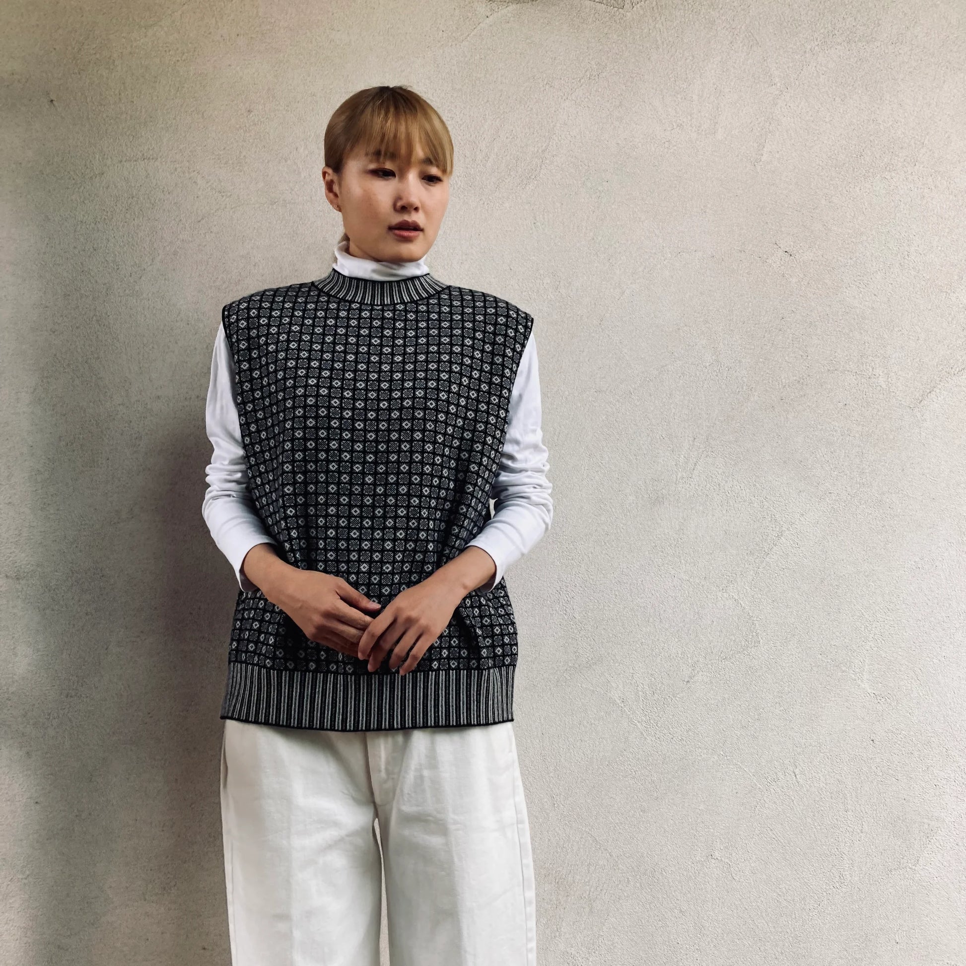 cleaveland <br> “Small town” <br> Re/vest Black mw