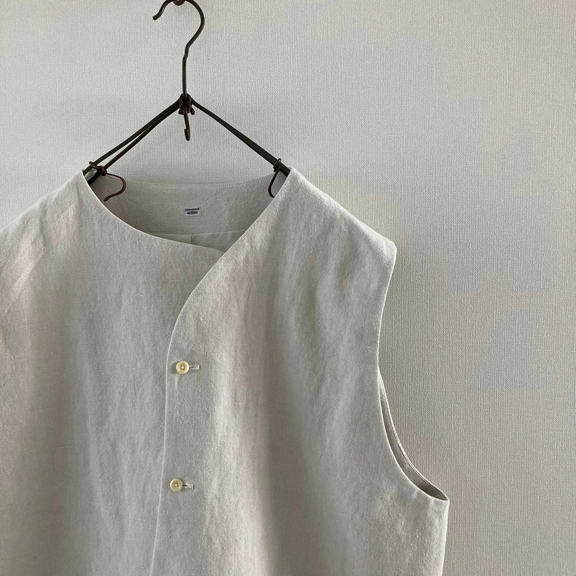 cleaveland ×BELLA MOLNAR <br> “Play vest“ <br> MUSO tailoring willie(big)001