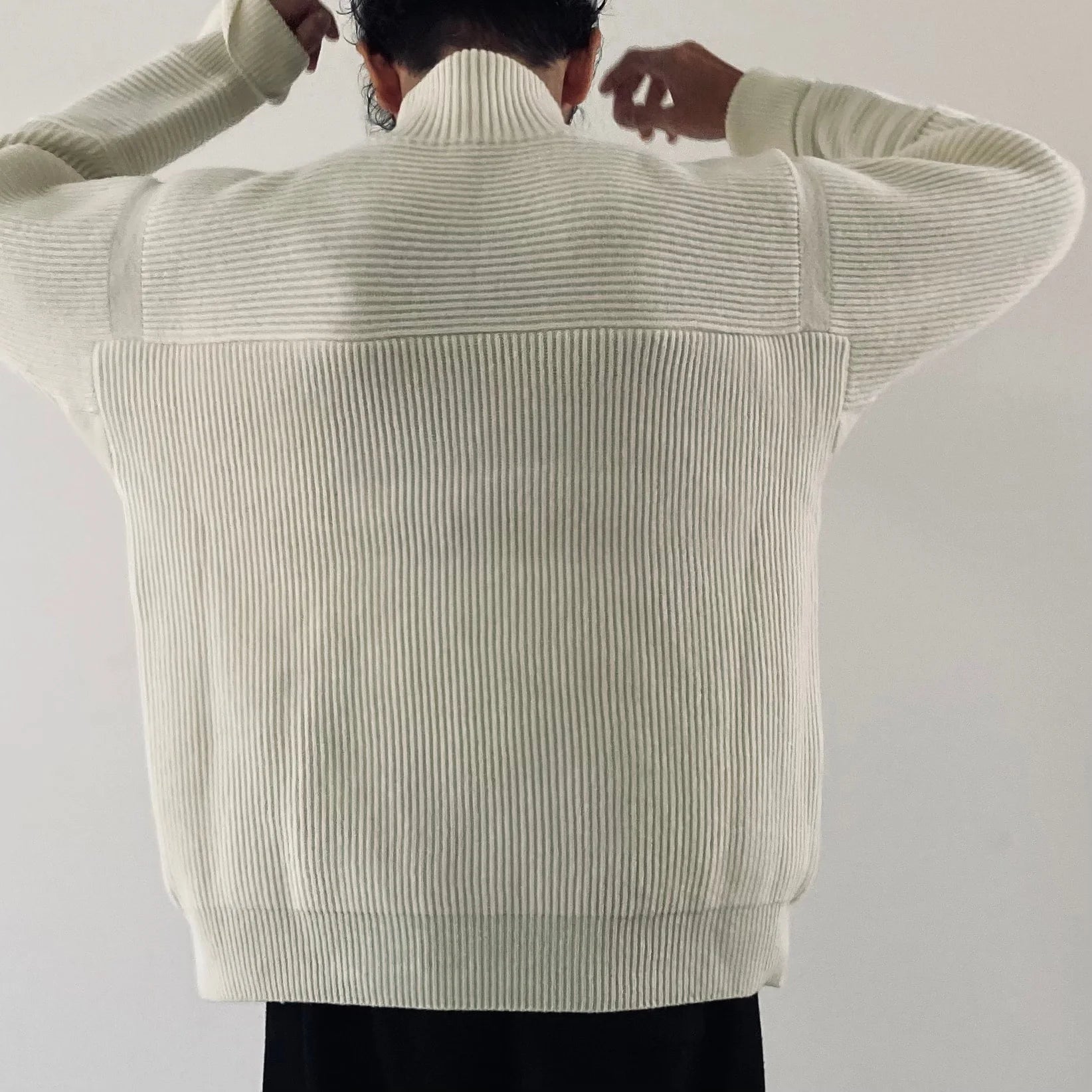 cleaveland <br> "The new world" <br> H/pullover long sleeve Off white
