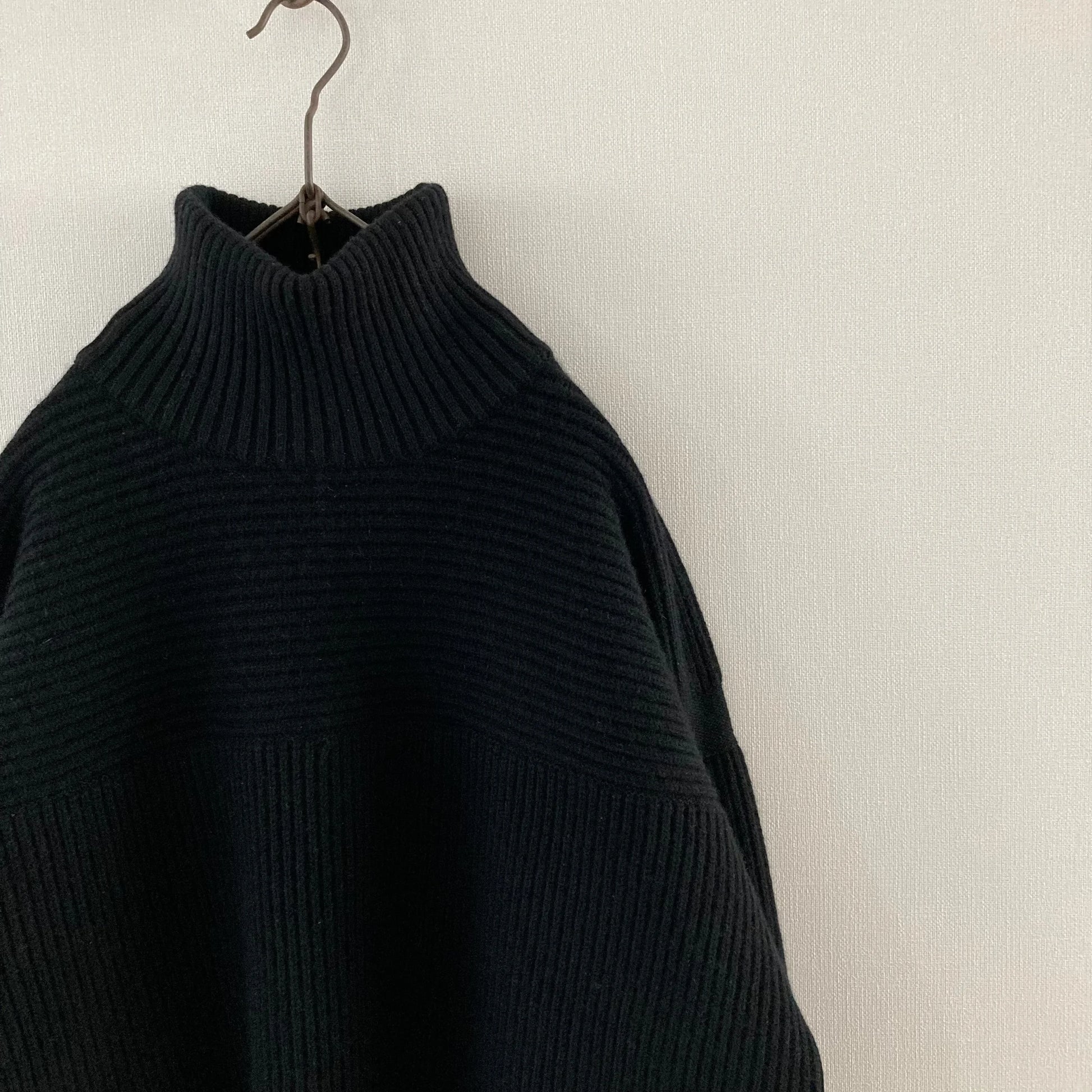 cleaveland <br> "The new world" <br> H/pullover long sleeve Black