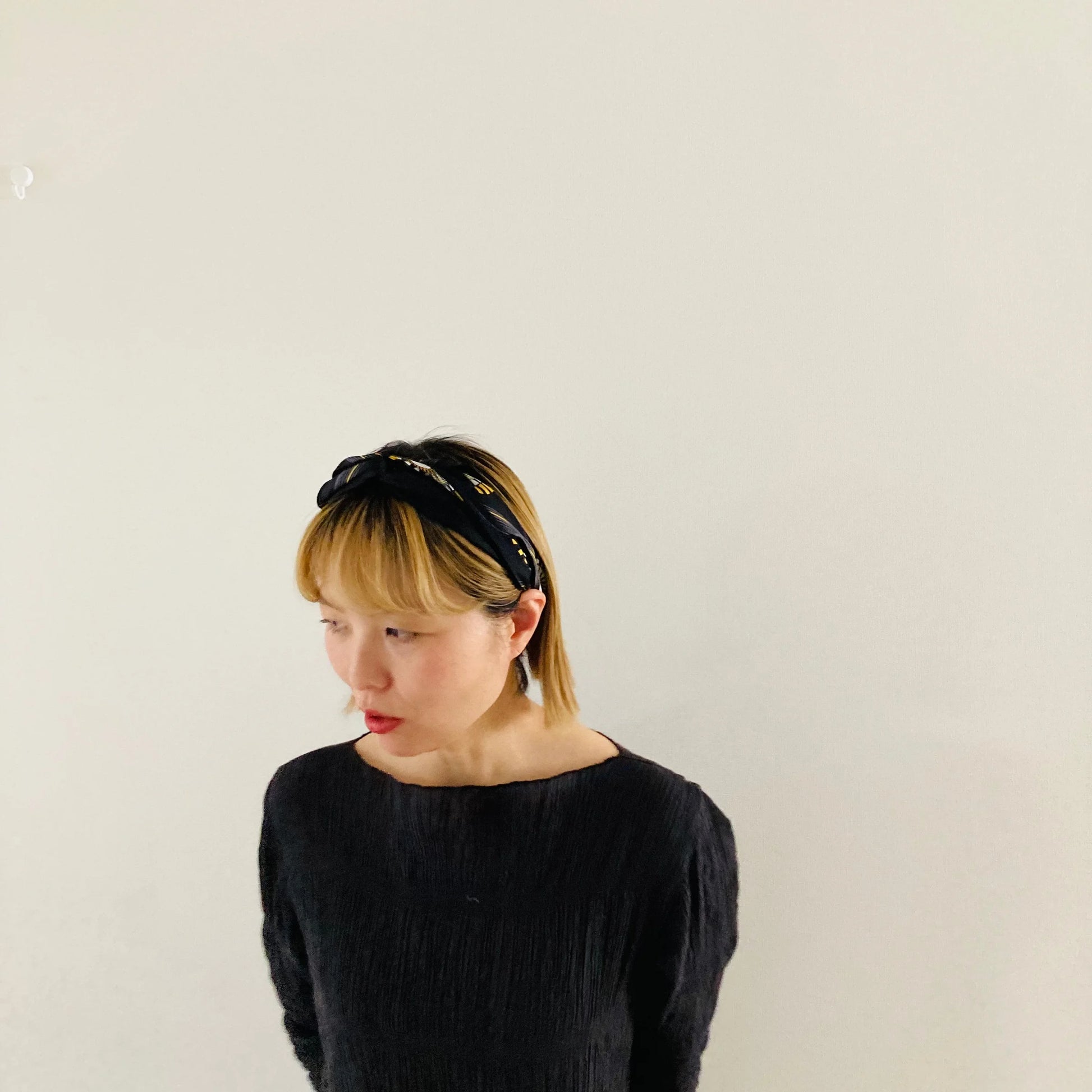 cleaveland×BELLA MOLNAR  <br> “Tsugomori ~晦~” scarf