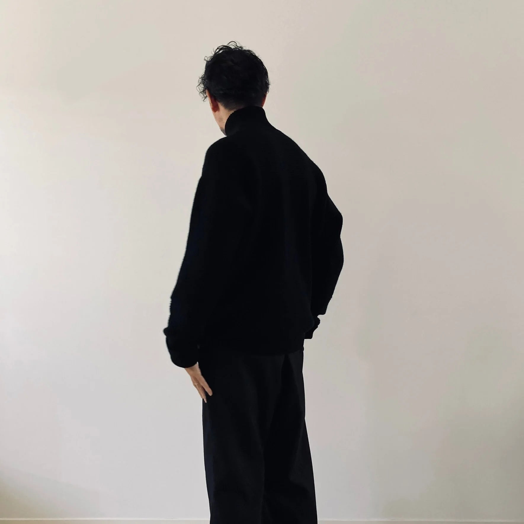 cleaveland <br> "The new world" <br> H/pullover long sleeve Black
