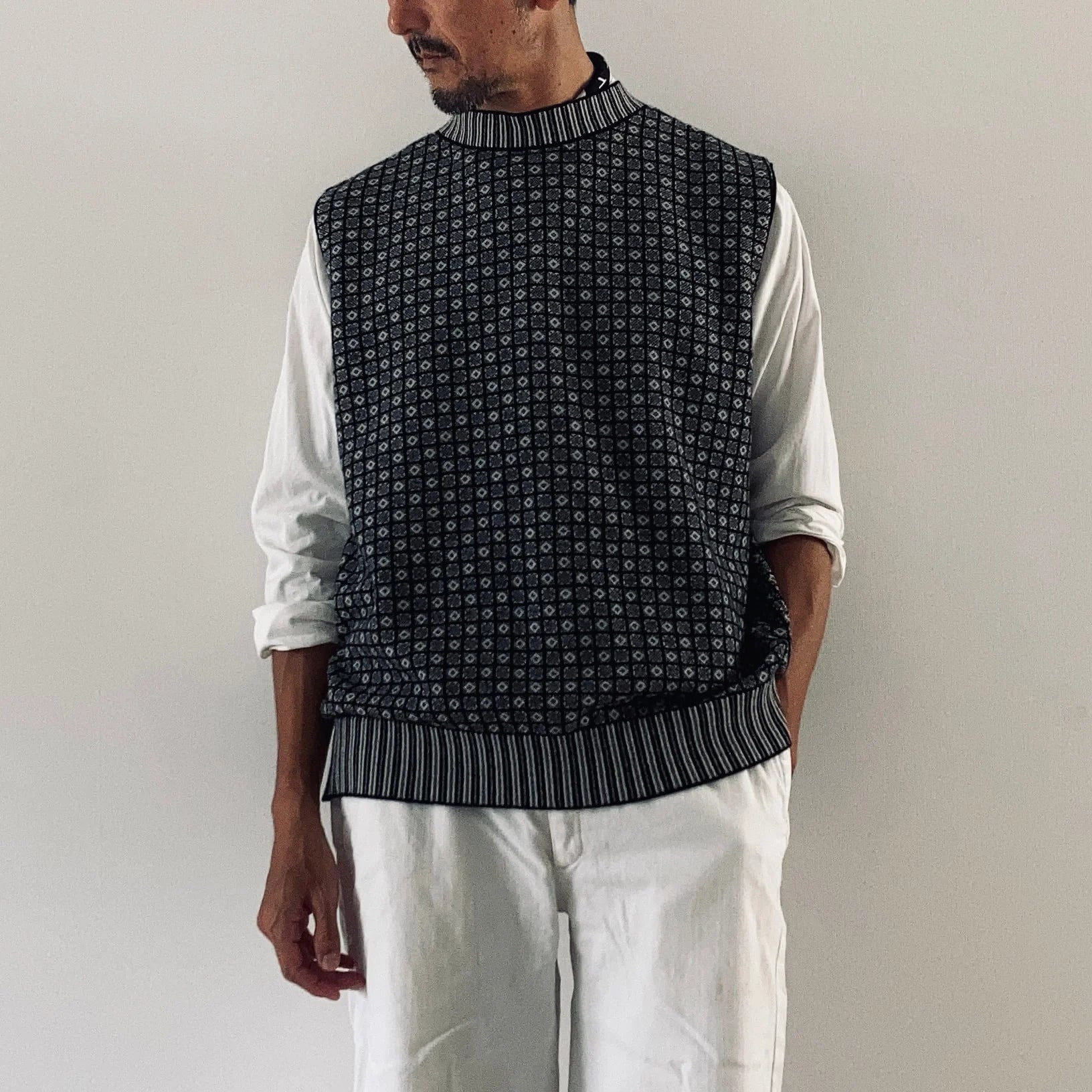 cleaveland <br> “Small town” <br> Re/vest Black mw