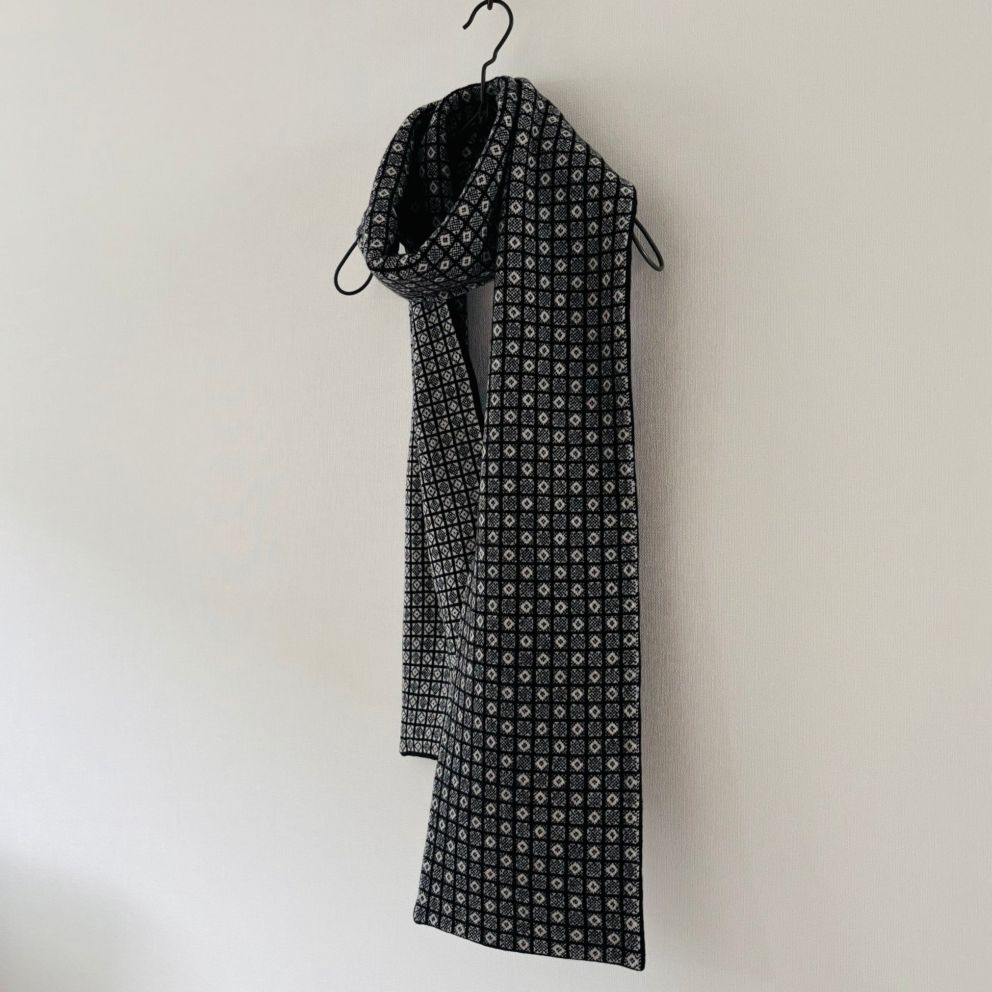 cleaveland<br> "Small town"<br> L/muffler Black mw