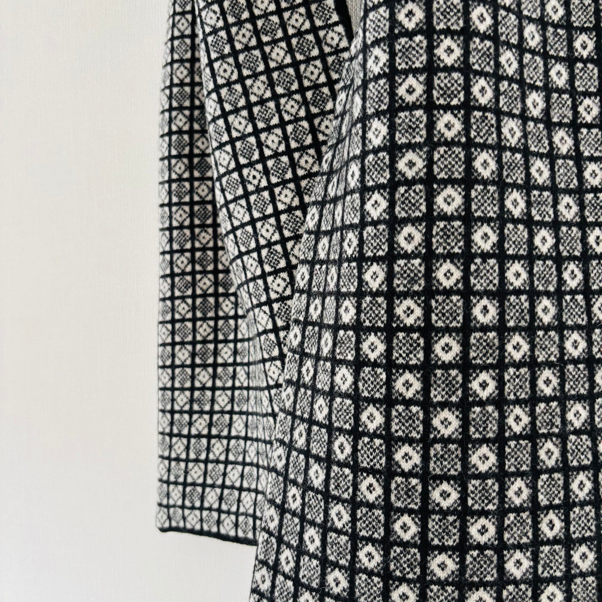 cleaveland<br> "Small town"<br> L/muffler Black mw