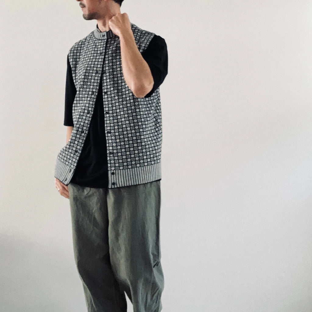 cleaveland <br>  “Small town” <br> Re/vest Black
