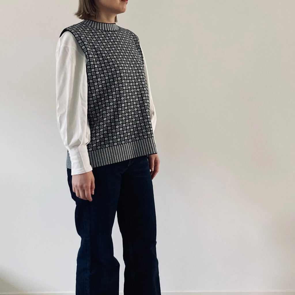 cleaveland <br>  “Small town” <br> Re/vest Black