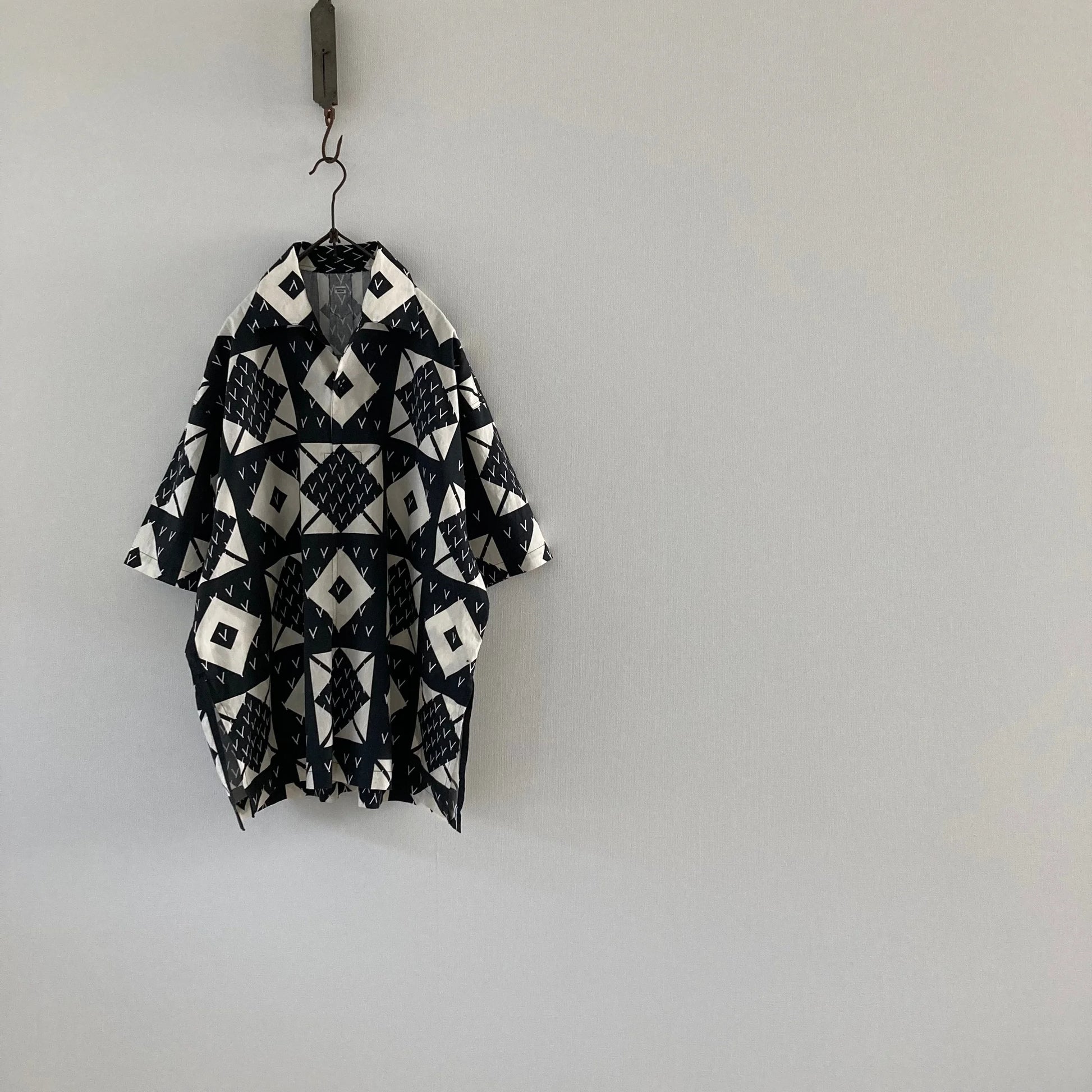 cleaveland×BELLA MOLNAR <br> : to order  <br> “Aunt's blouse “  13 roses