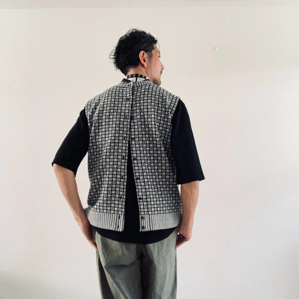 cleaveland <br>  “Small town” <br> Re/vest Black