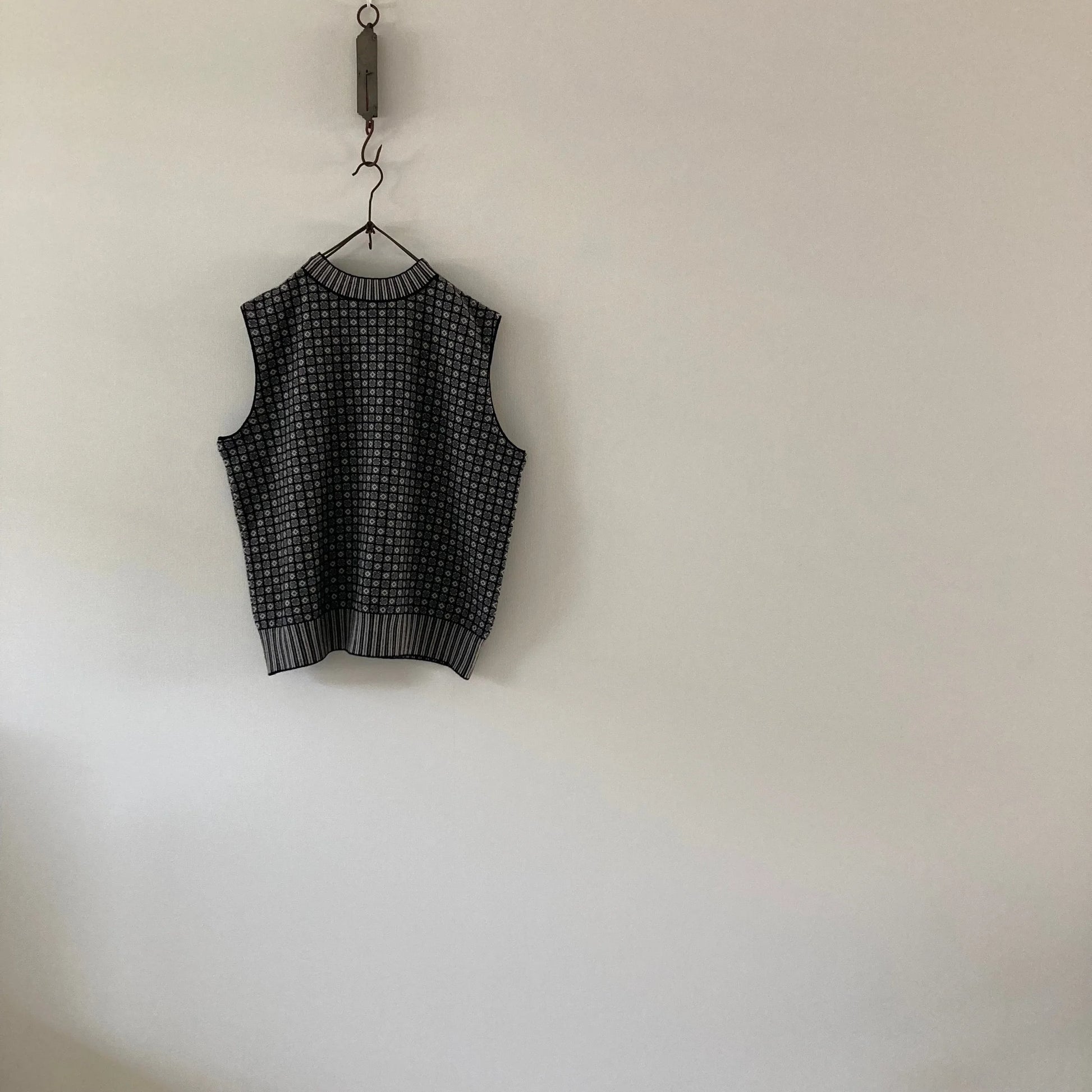cleaveland <br> “Small town” <br> Re/vest Black mw