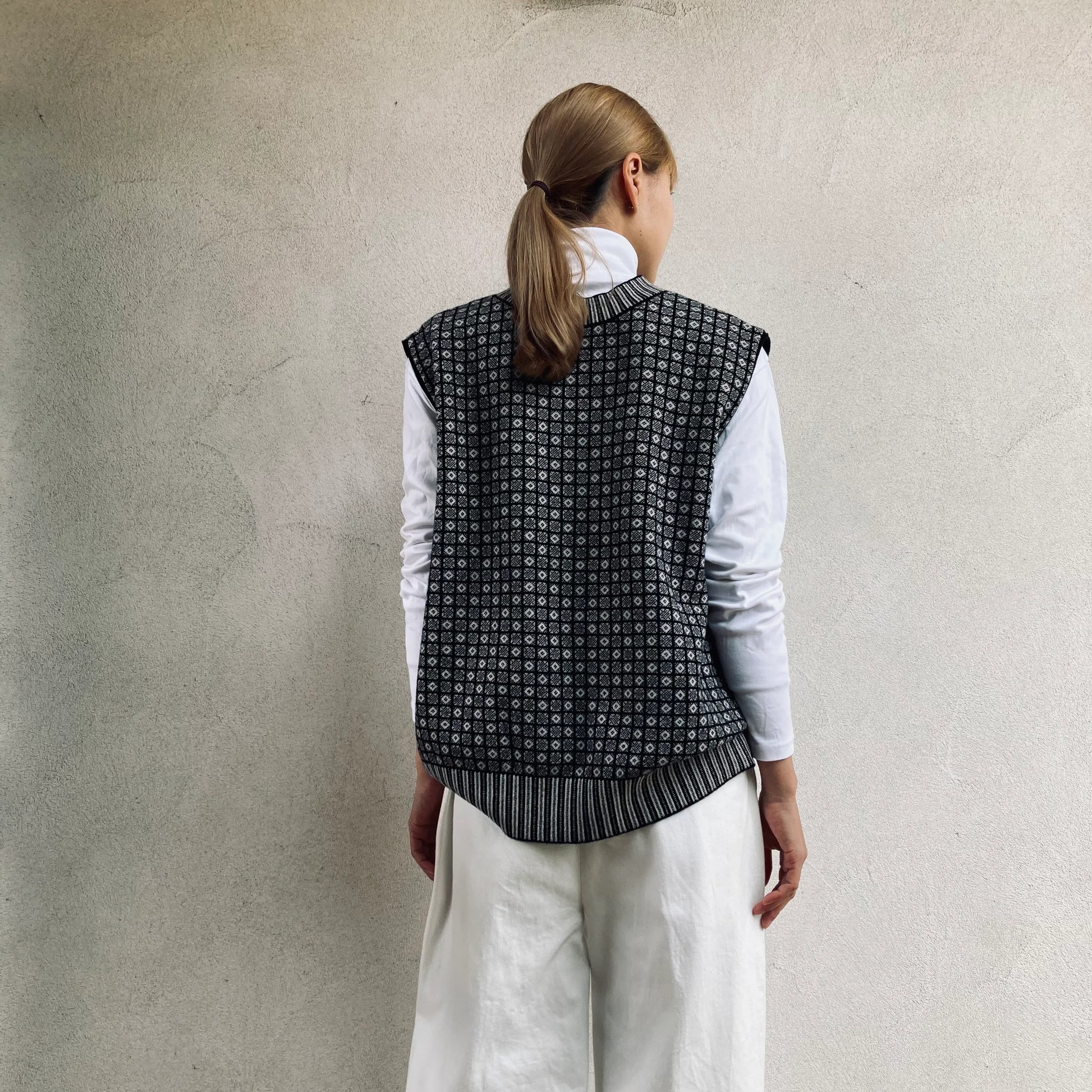 cleaveland <br> “Small town” <br> Re/vest Black mw