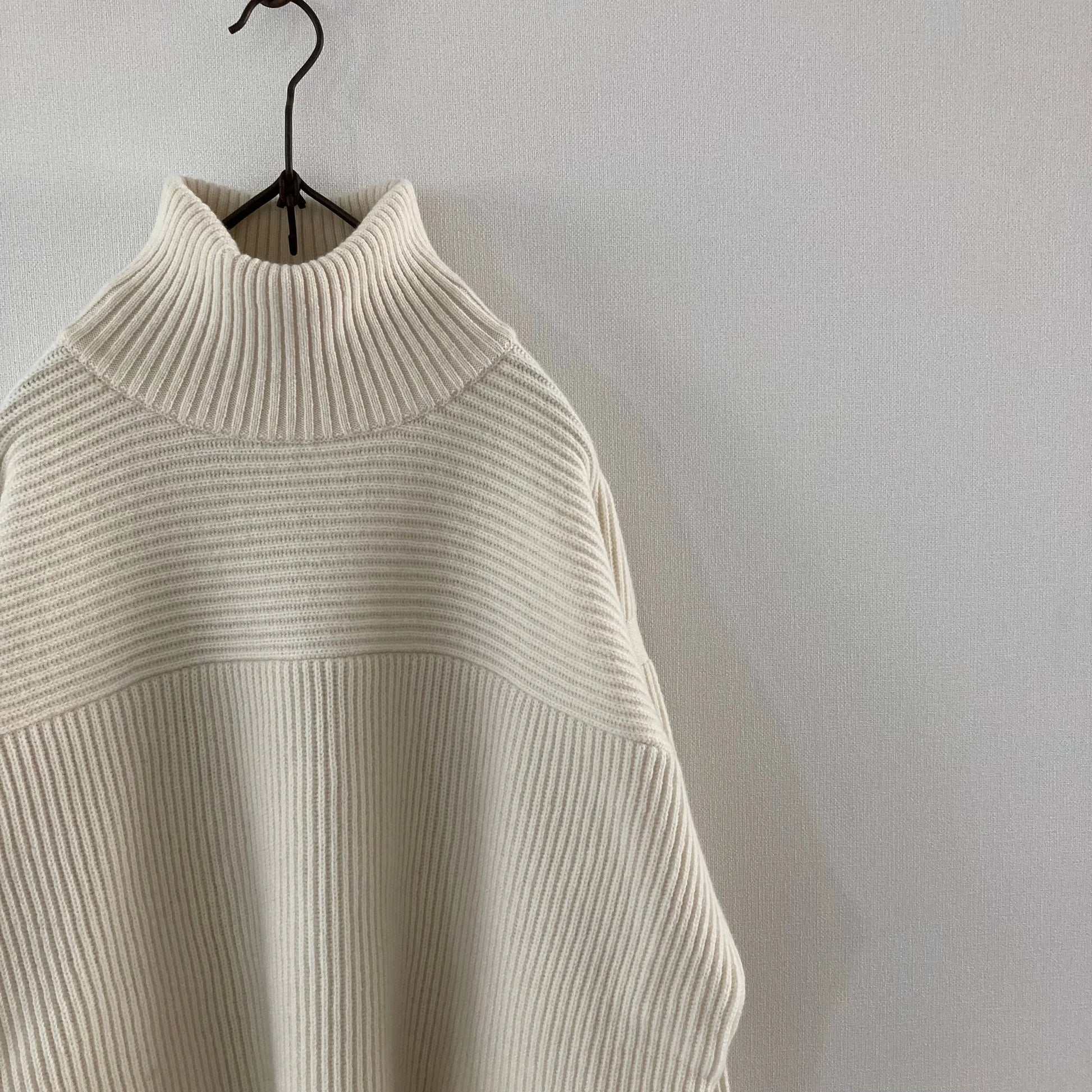 cleaveland <br> "The new world" <br> H/pullover long sleeve Off white