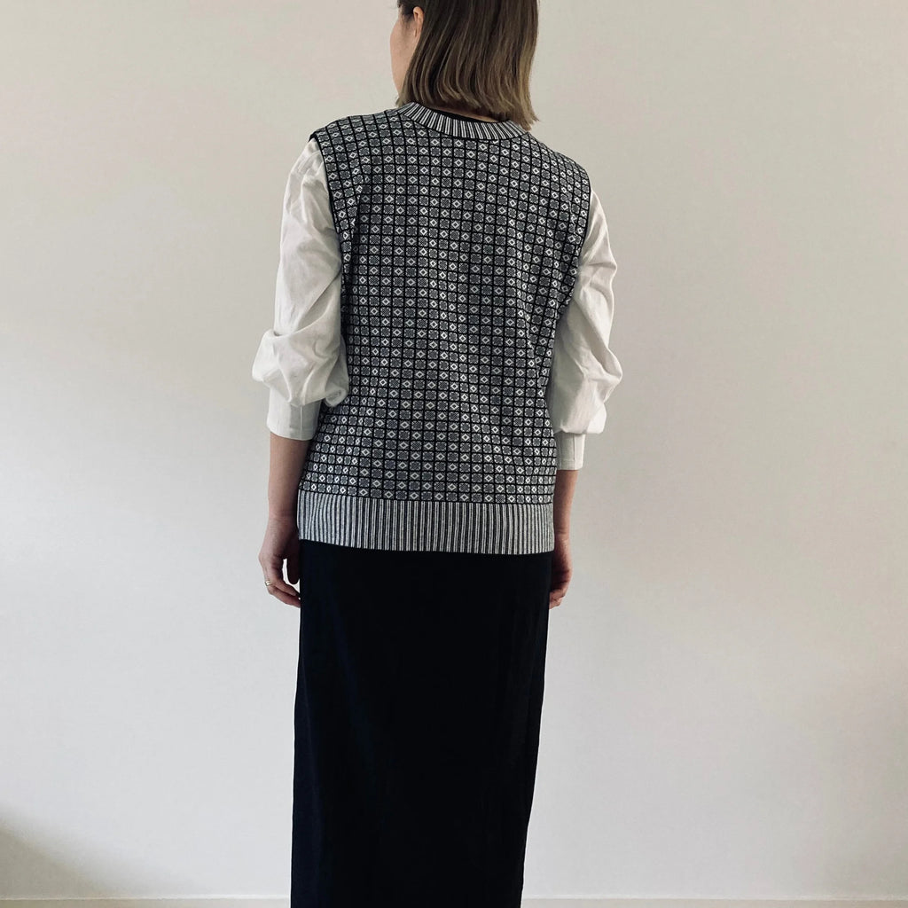 cleaveland <br>  “Small town” <br> Re/vest Black
