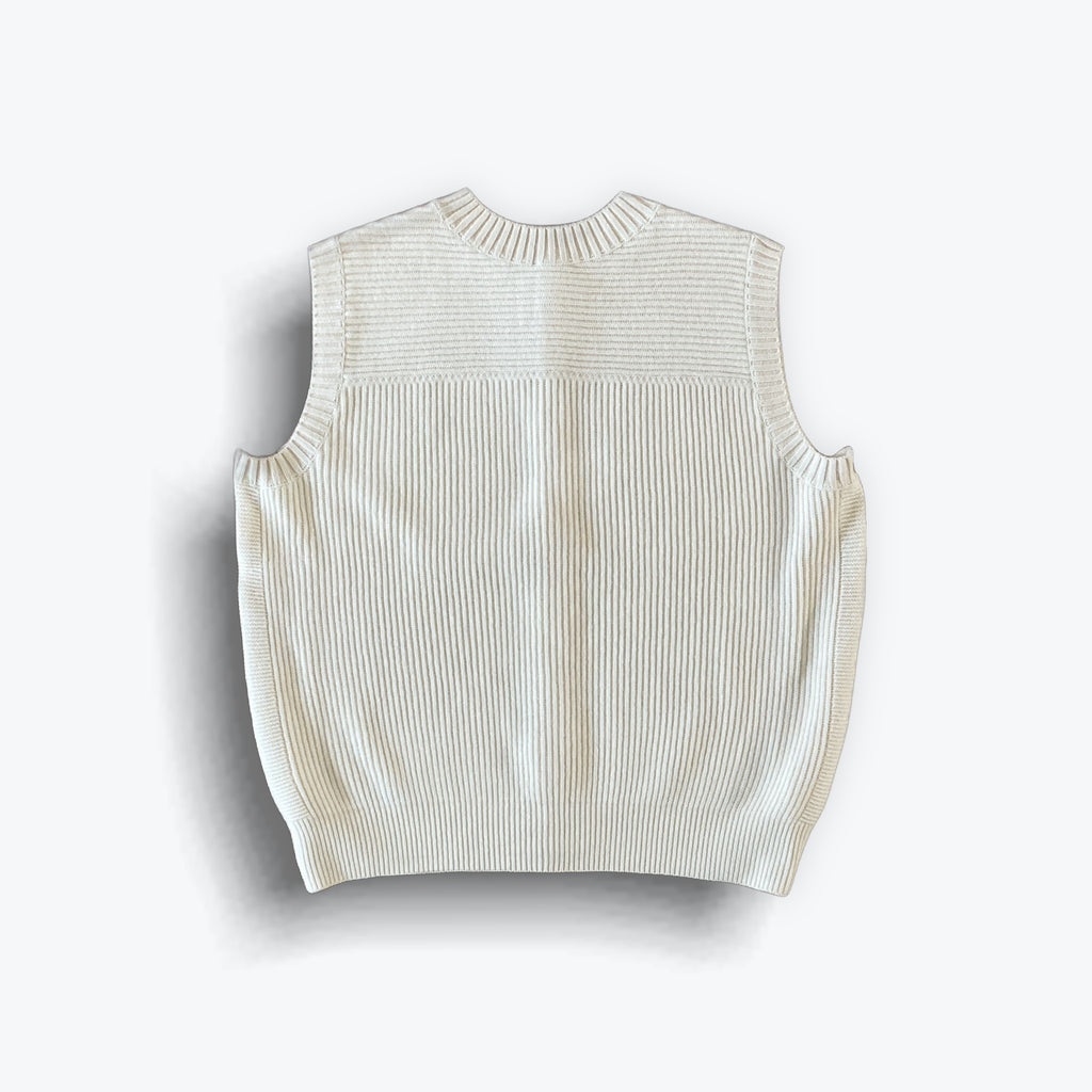 cleaveland <br>  "The new world" <br> Re/vest Off white