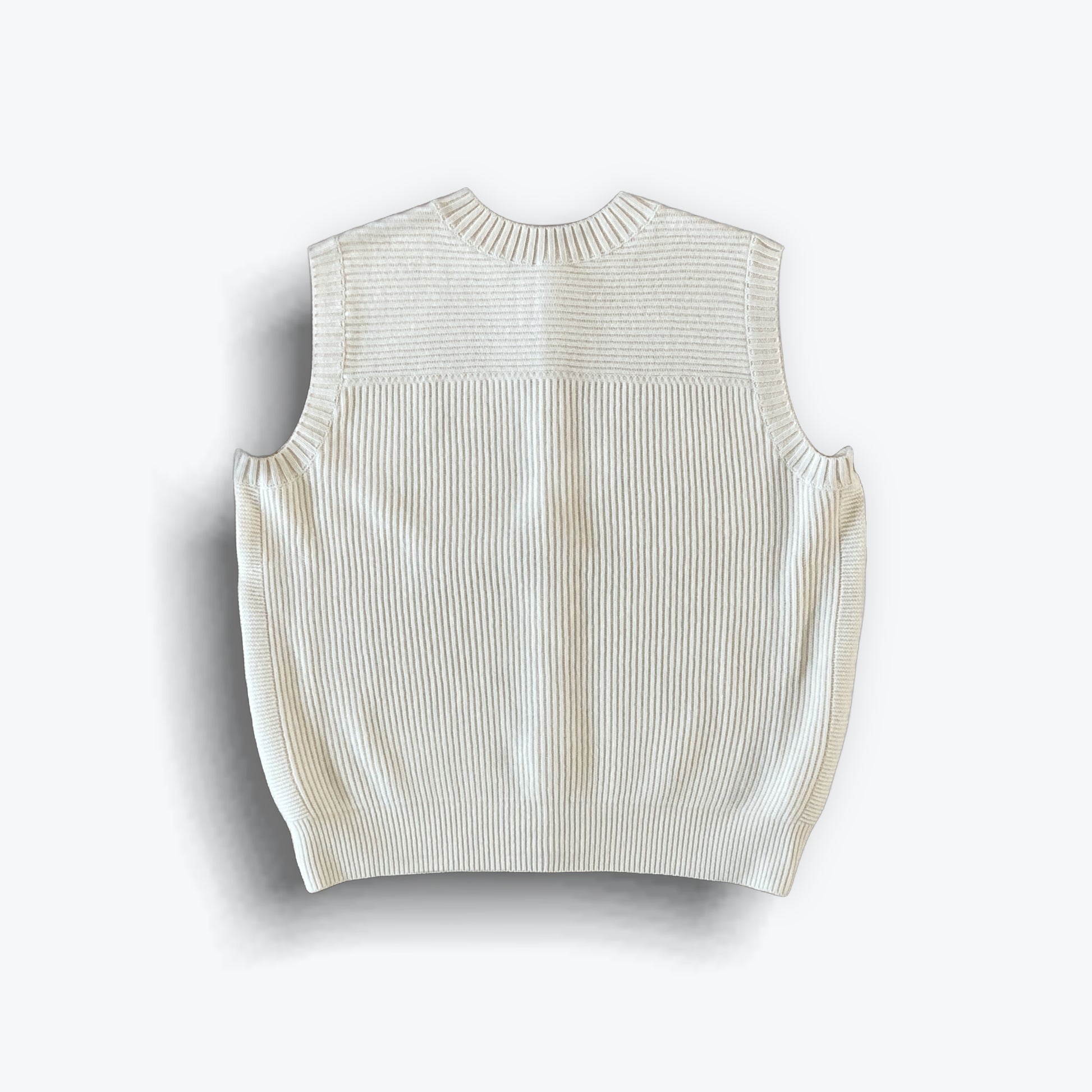 cleaveland <br>  "The new world" <br> Re/vest Off white