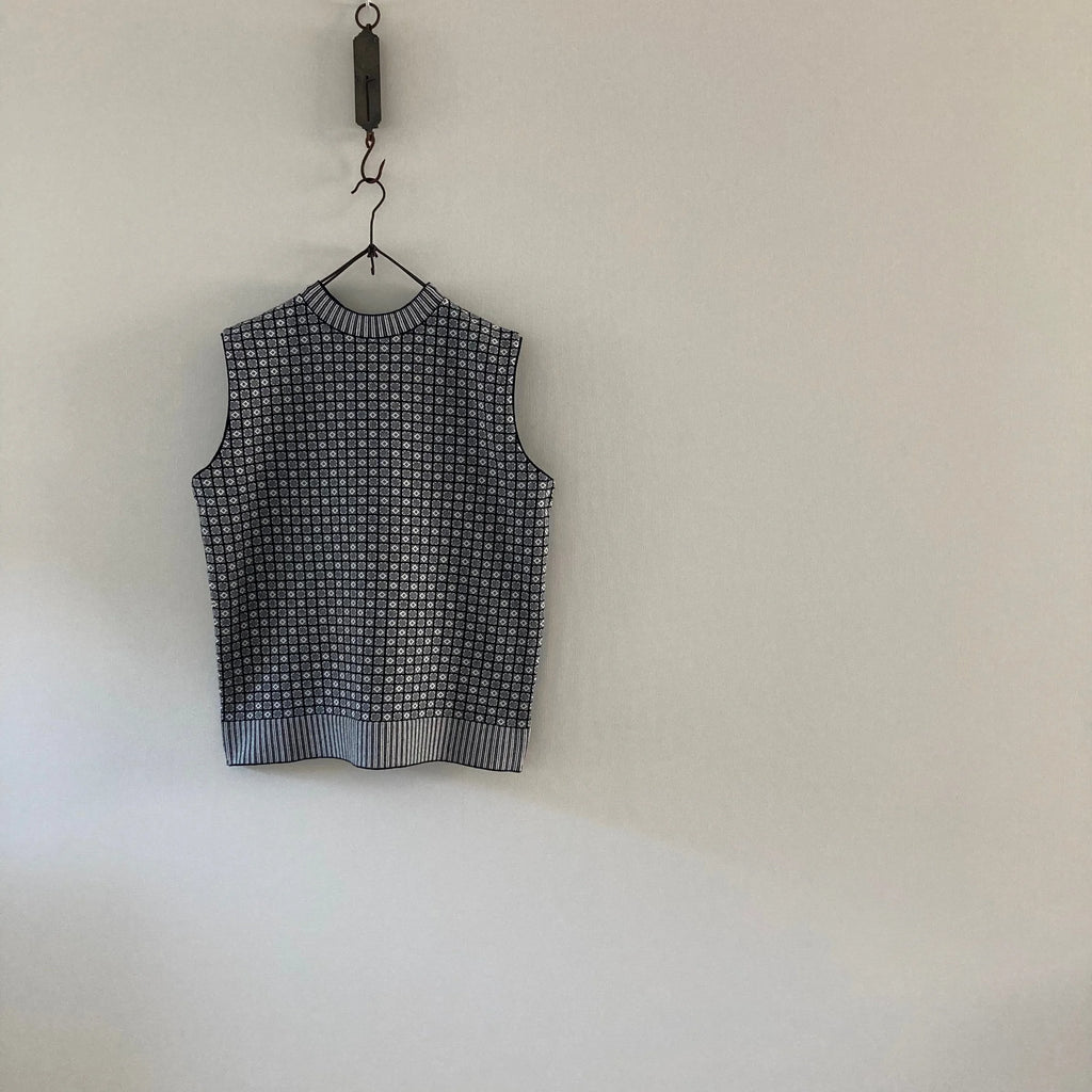 cleaveland <br>  “Small town” <br> Re/vest Black