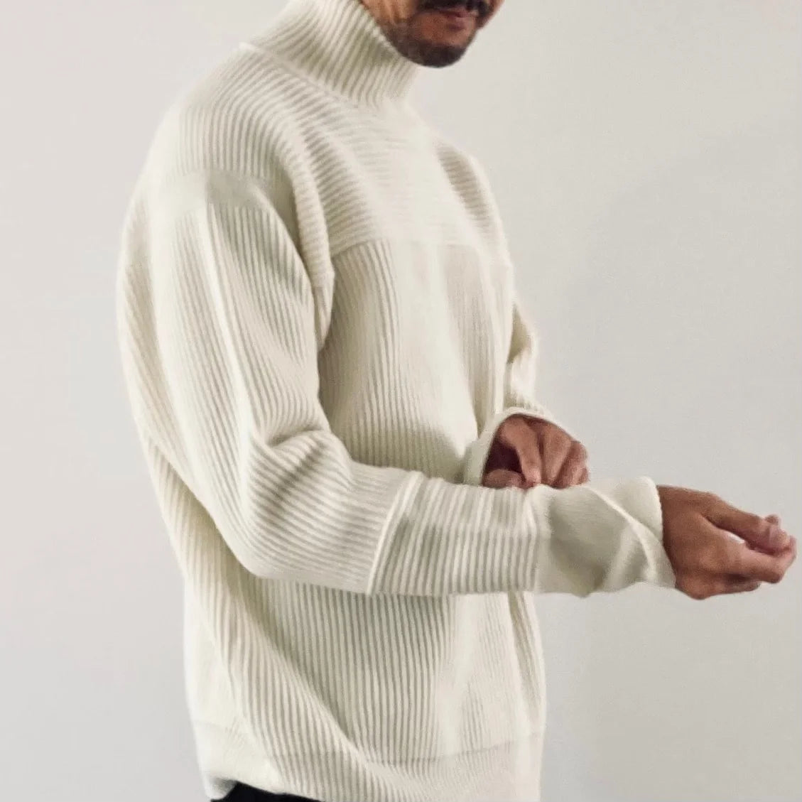 cleaveland <br> "The new world" <br> H/pullover long sleeve Off white