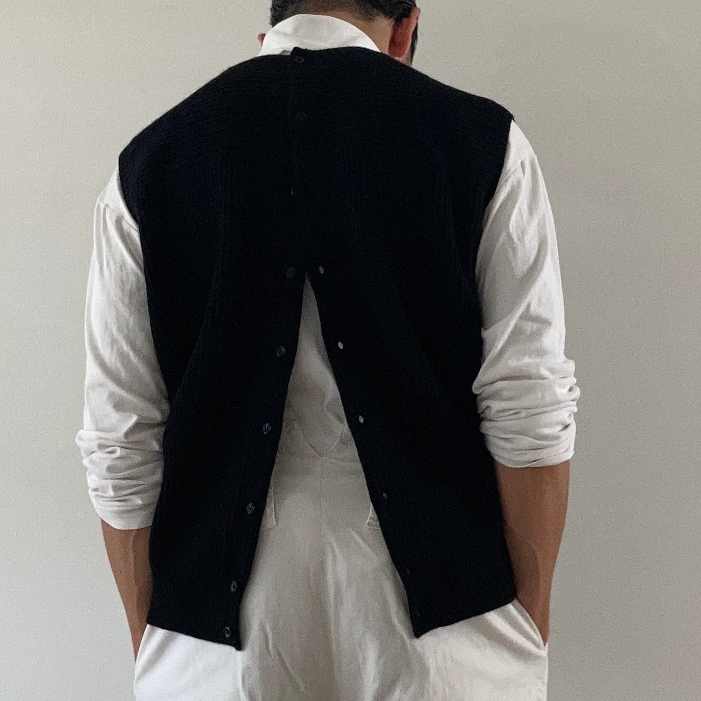 cleaveland <br> "The new world" <br> Re/vest Black