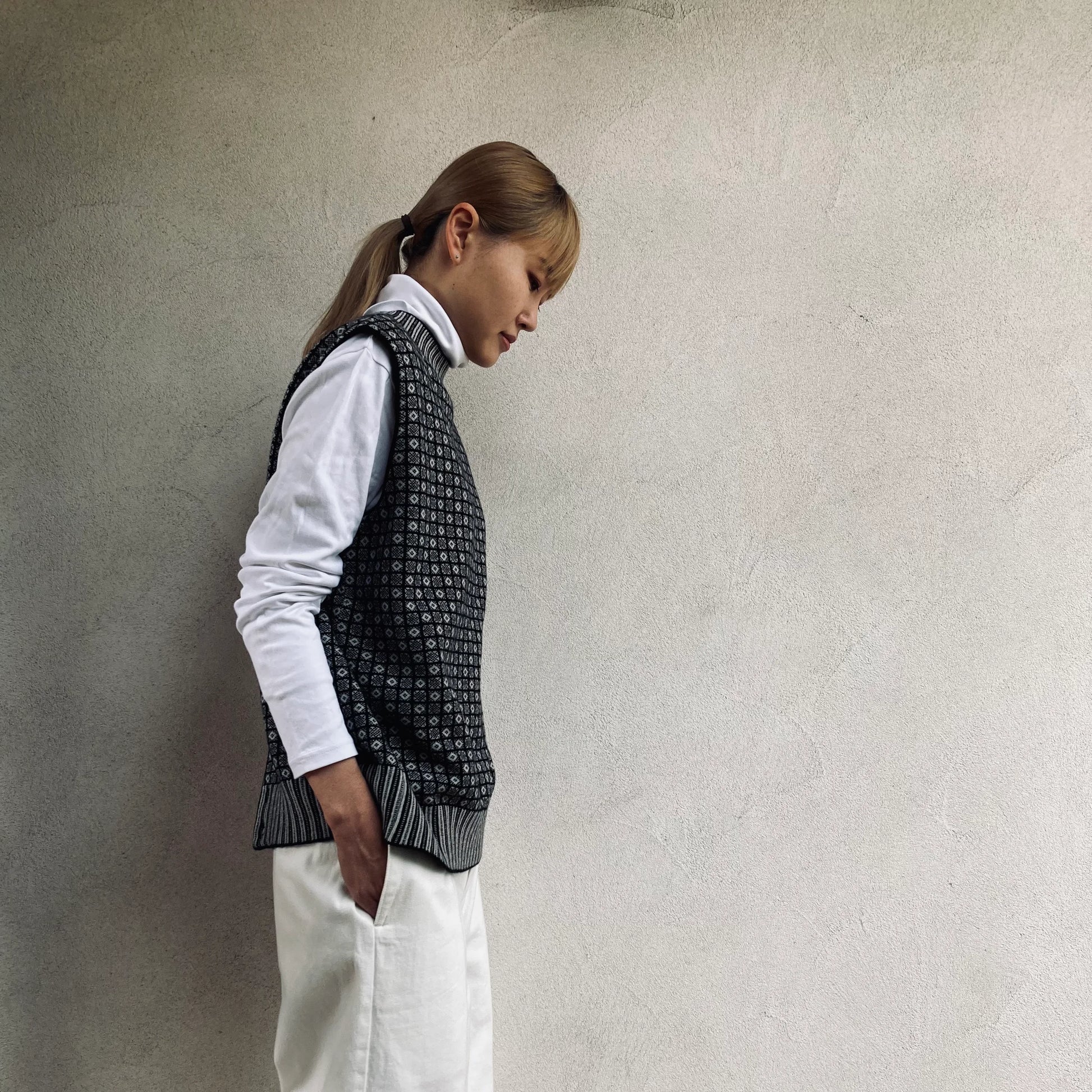 cleaveland <br> “Small town” <br> Re/vest Black mw