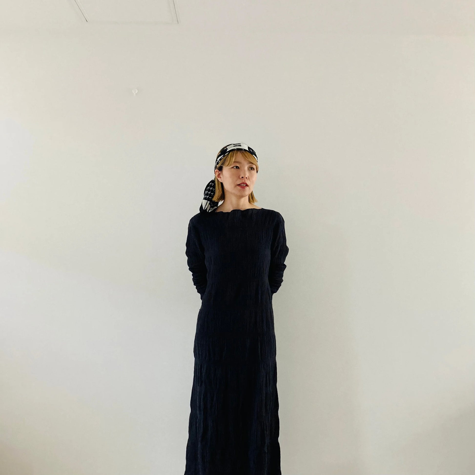 cleaveland×BELLA MOLNAR <br>  “13 roses” scarf