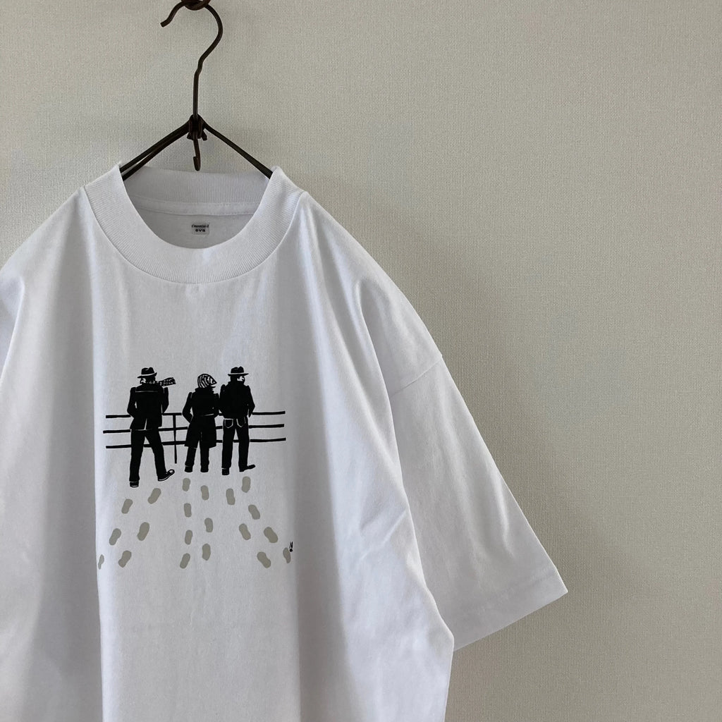 cleaveland   <br>   ”wasn’t saying”   <br> C/pullover Short sleeve White