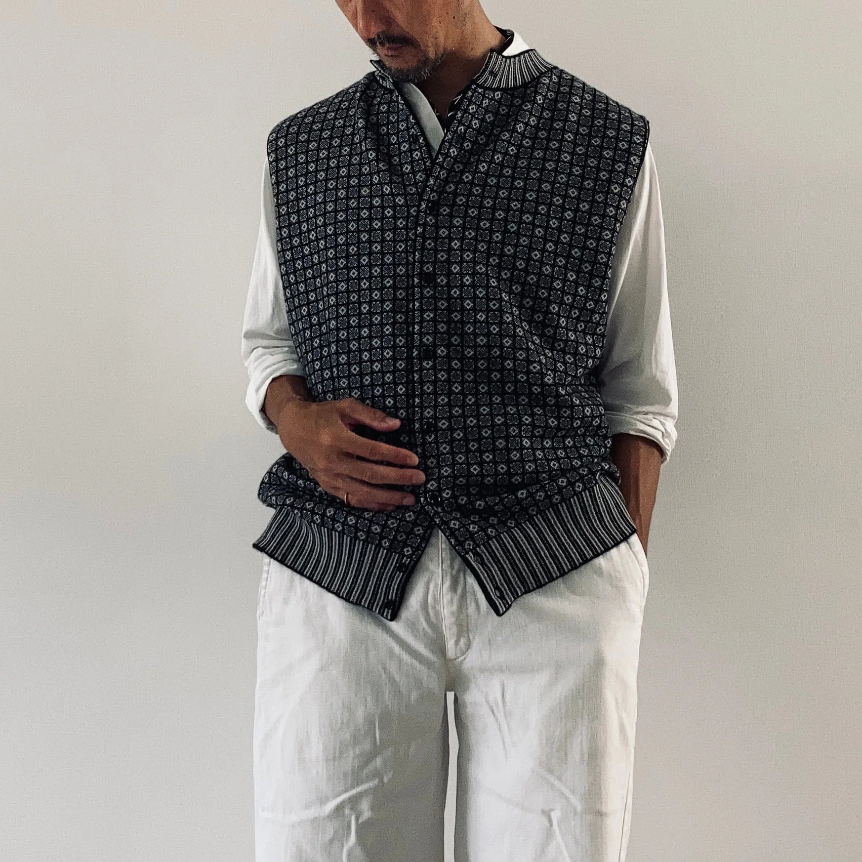 cleaveland <br> “Small town” <br> Re/vest Black mw