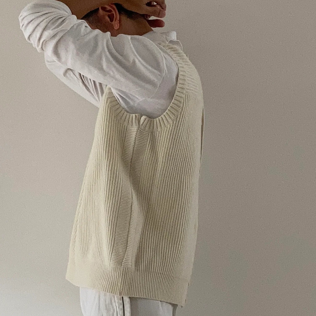 cleaveland <br>  "The new world" <br> Re/vest Off white