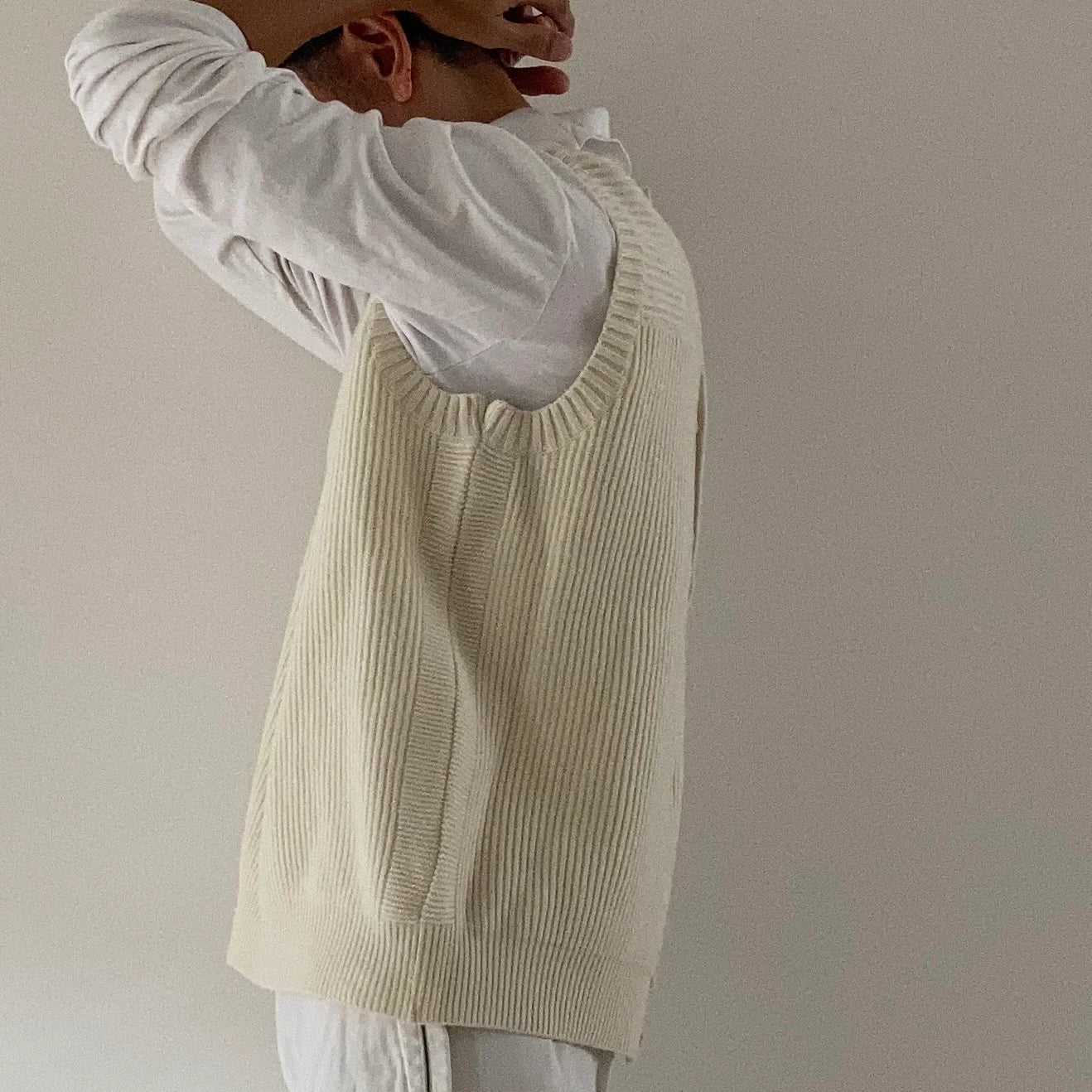 cleaveland <br>  "The new world" <br> Re/vest Off white