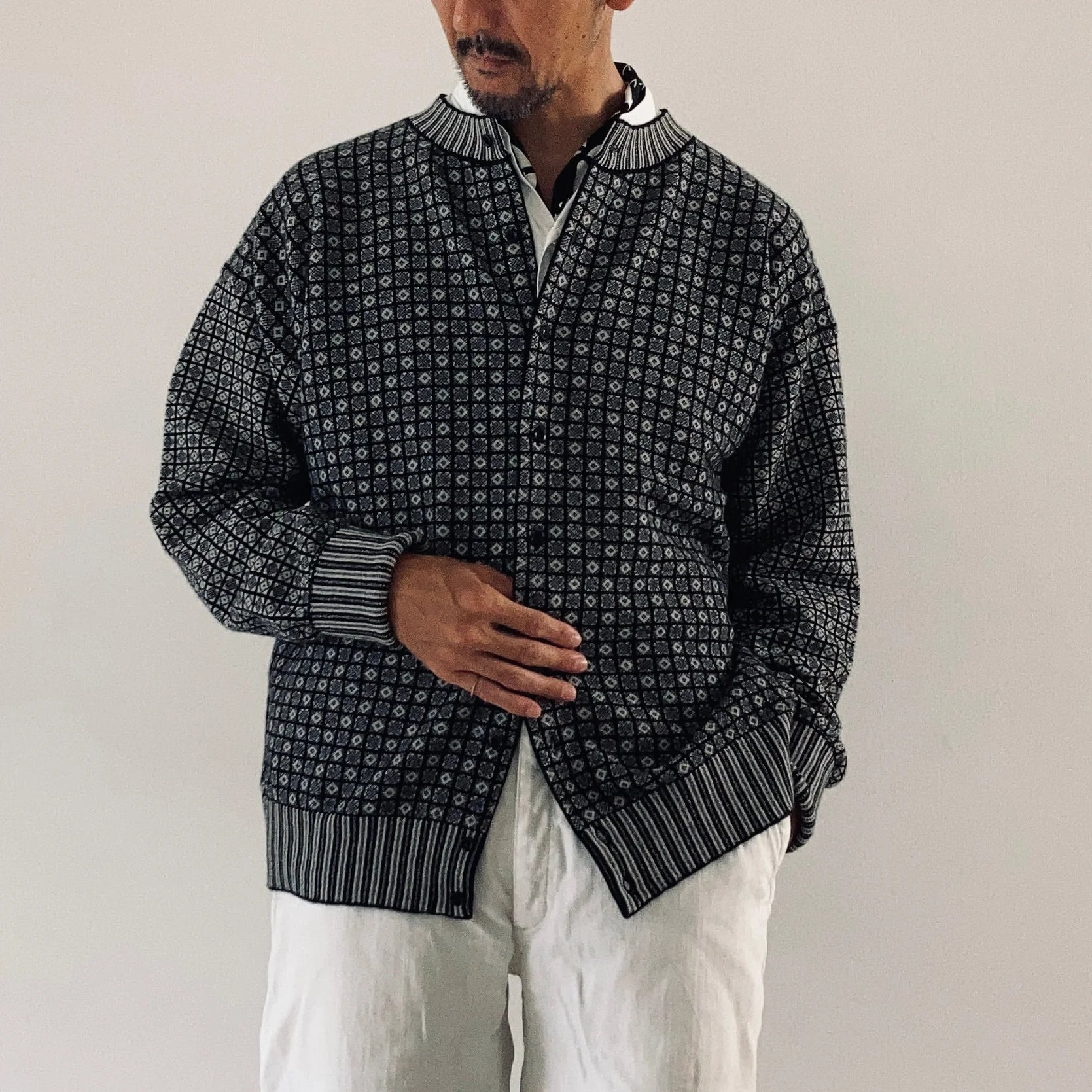 cleaveland <br> “Small town” <br> Re/cardigan Black mw